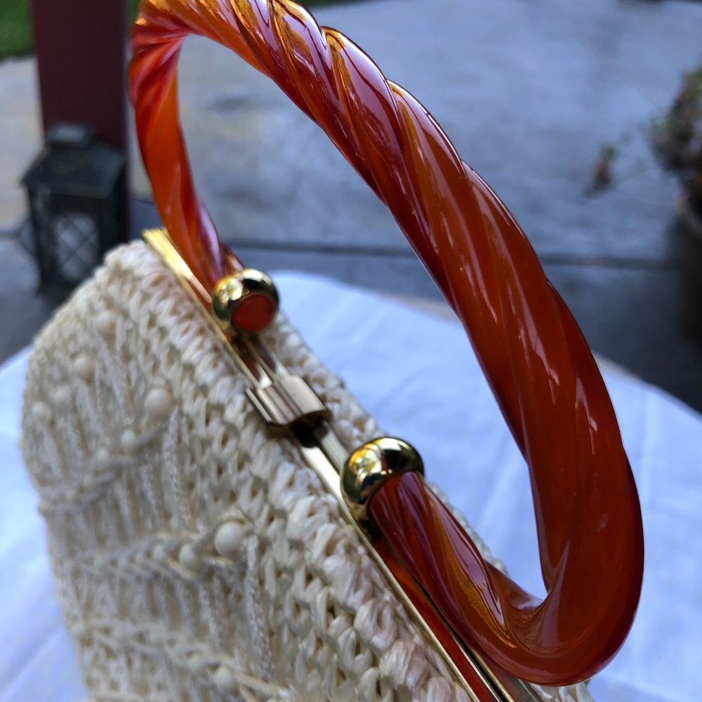 Crochet Raffia Beaded Purse with Lucite handles. - Picture 4 of 12